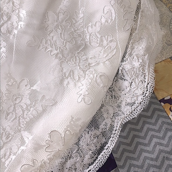 Wedding Dress - Picture 12 of 15